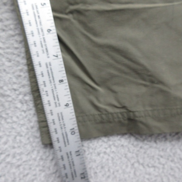 Eastern Mountain Sports Shorts Mens 30 Green Pockets Outdoors Nature - Picture 8 of 9